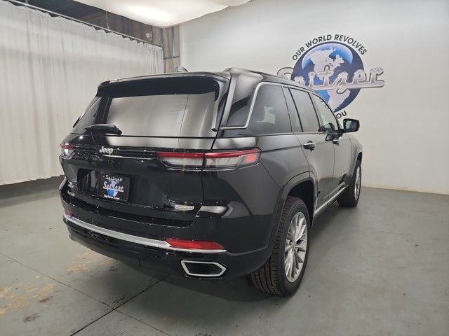 2025 Jeep Grand Cherokee Summit photo 5