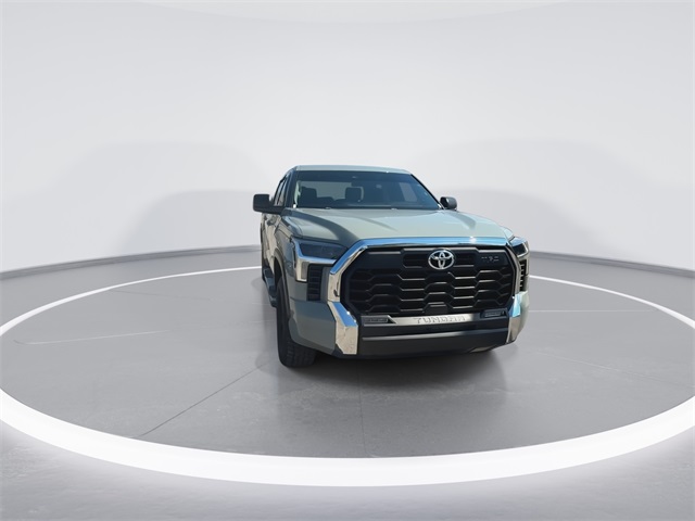 2022 Toyota Tundra SR5 CrewMax photo 3