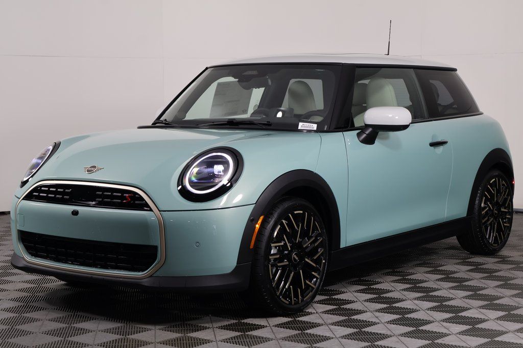2026 MINI Hardtop 2 Door S's photo