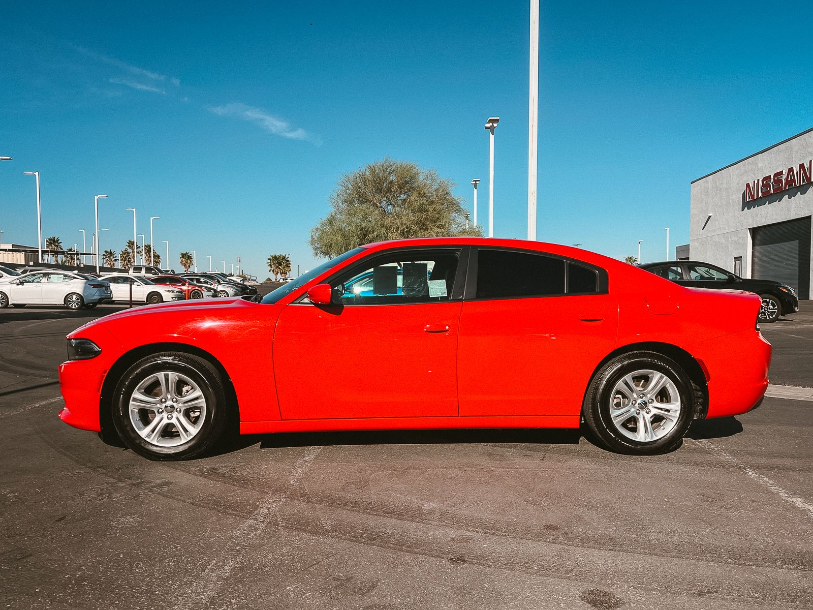 2022 Dodge Charger SXT photo 2