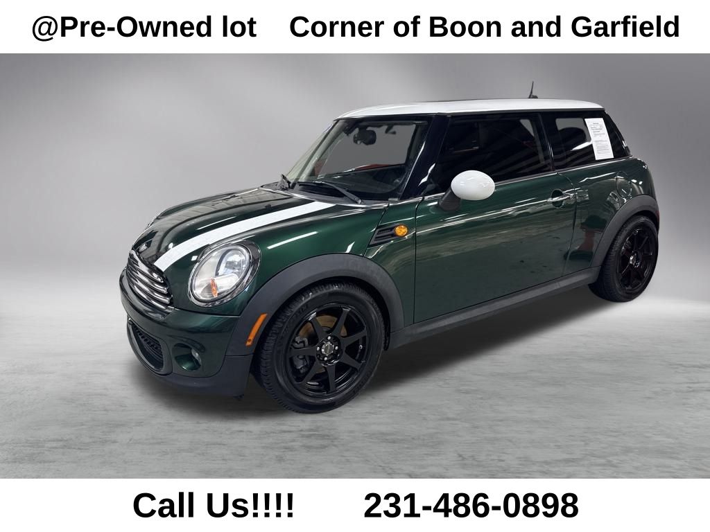 2013 MINI Cooper Base's photo