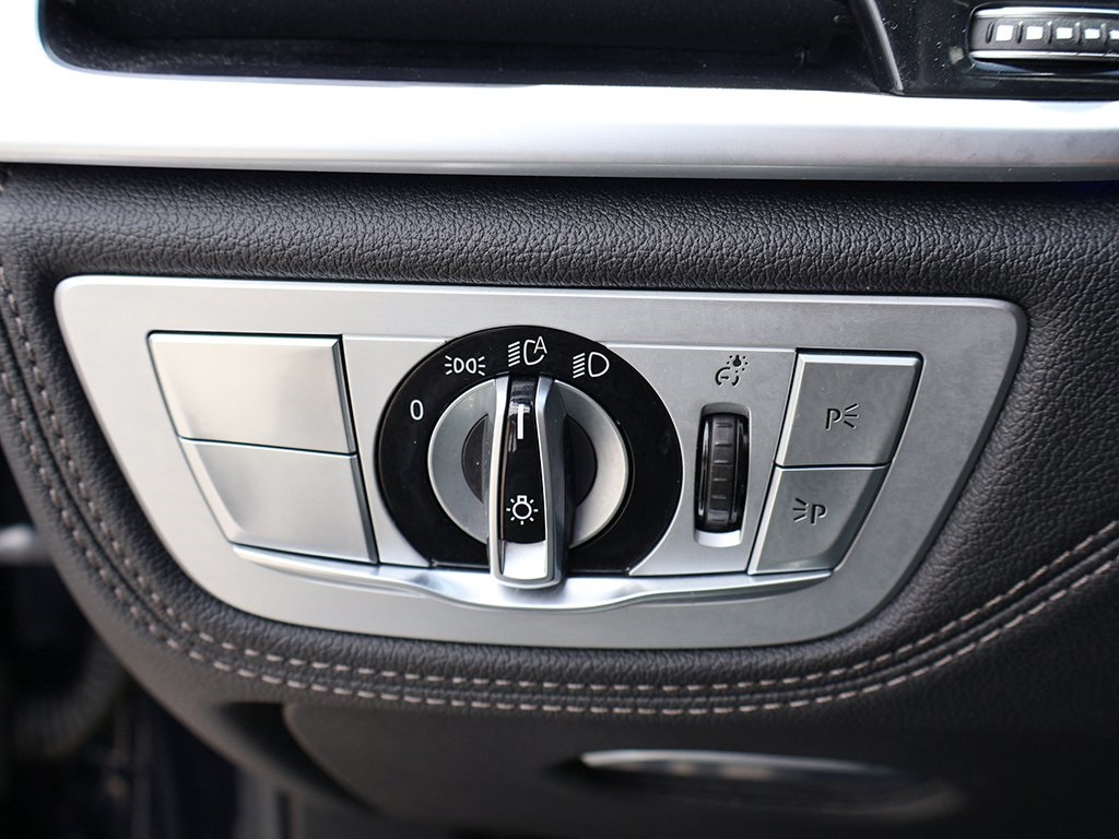 2020 Bmw 740i xDrive Sedan photo 34