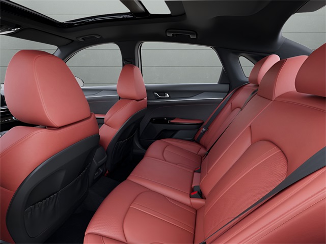 2025 Kia K5 GT-Line photo 6