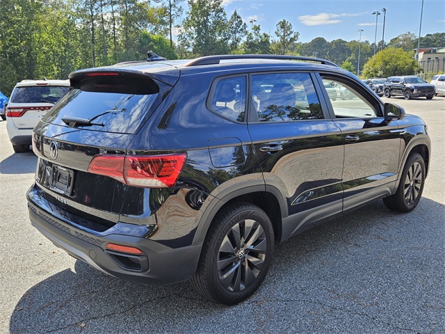 2024 Volkswagen Taos S photo 10