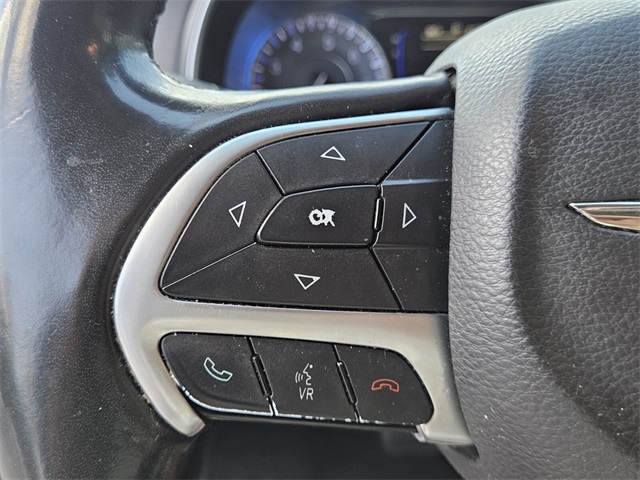 2016 Chrysler 200 LX photo 20