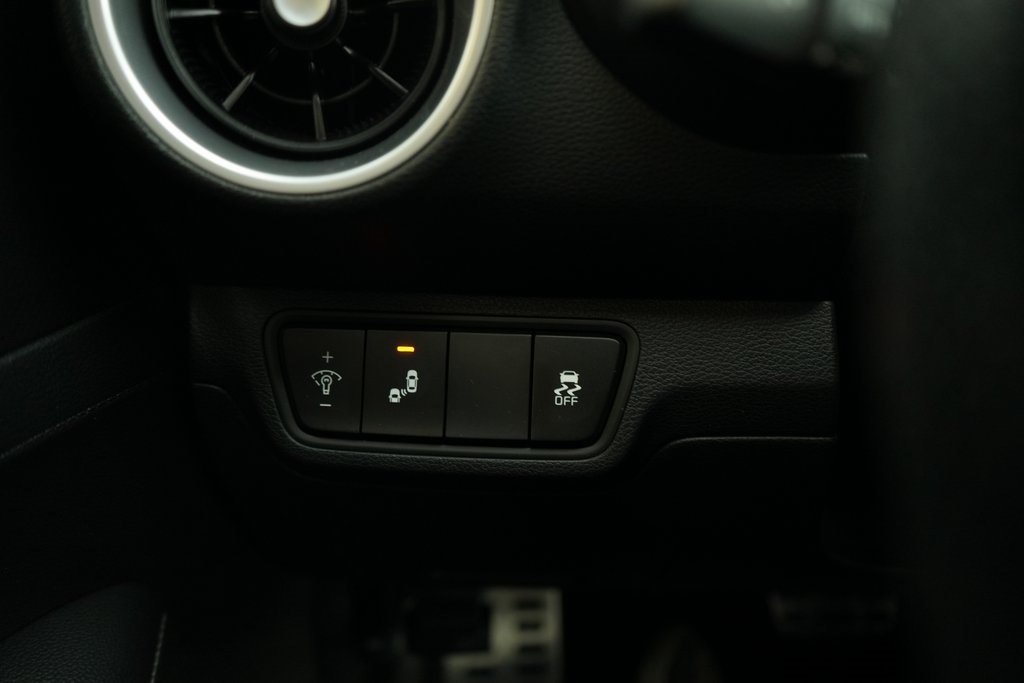 2023 Kia Forte GT-Line photo 28