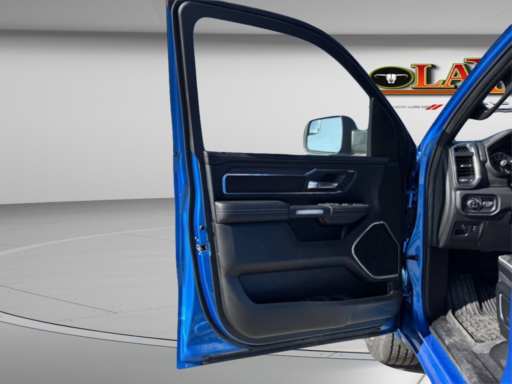 2025 Ram 1500 Laramie photo 24