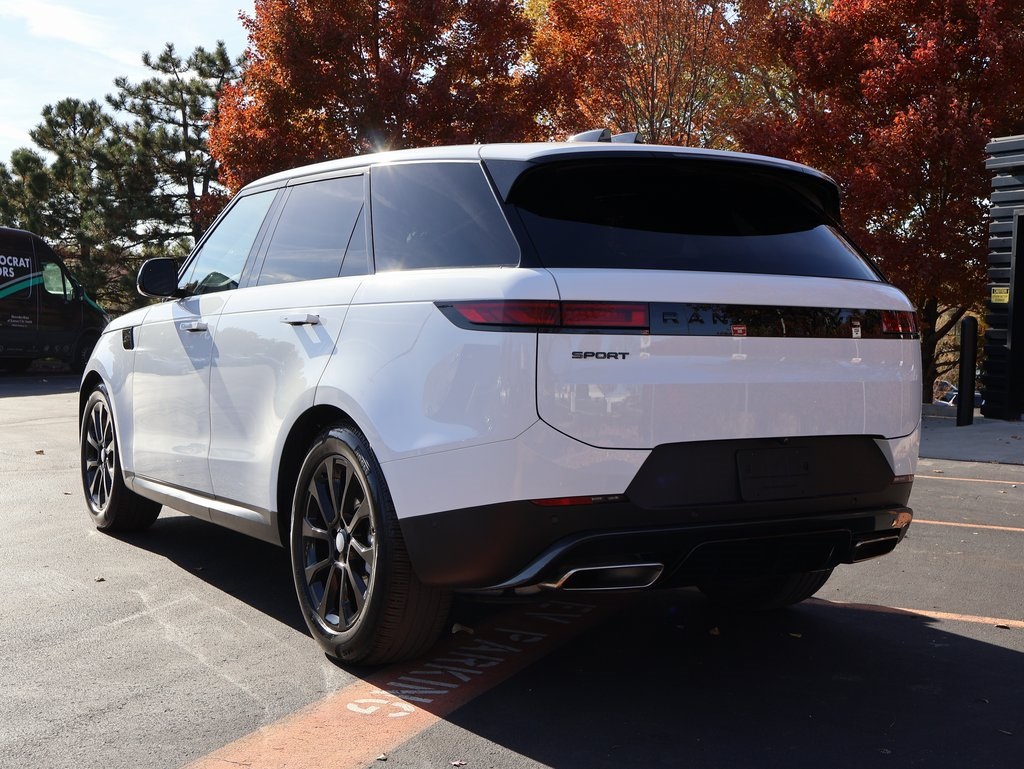 2025 Land Rover Range Rover Sport SE photo 4
