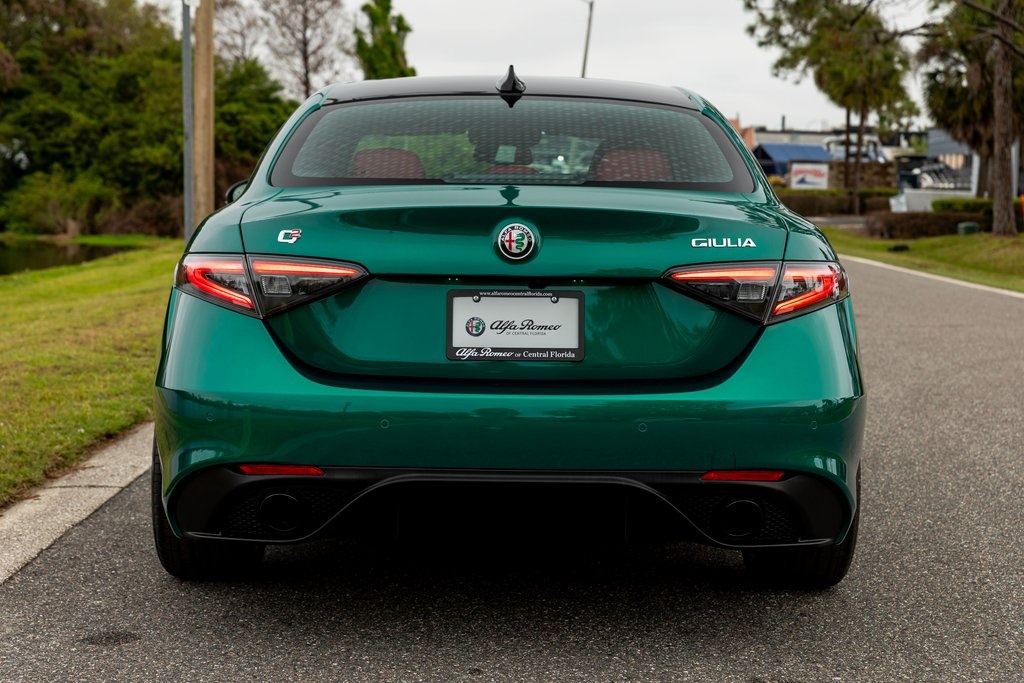 2025 Alfa Romeo Giulia Base photo 4