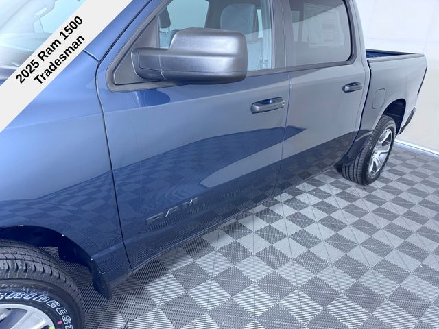 2025 Ram 1500 Tradesman photo 12