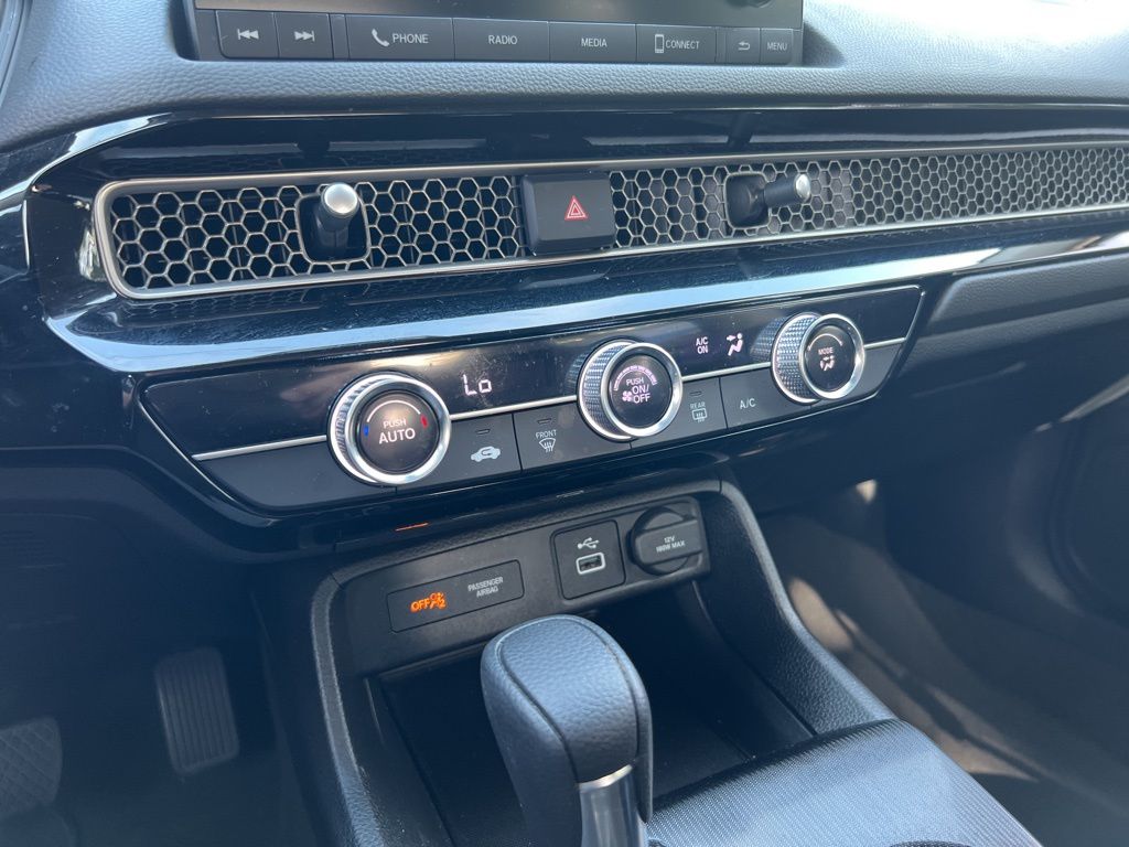 2023 Honda Civic LX photo 31