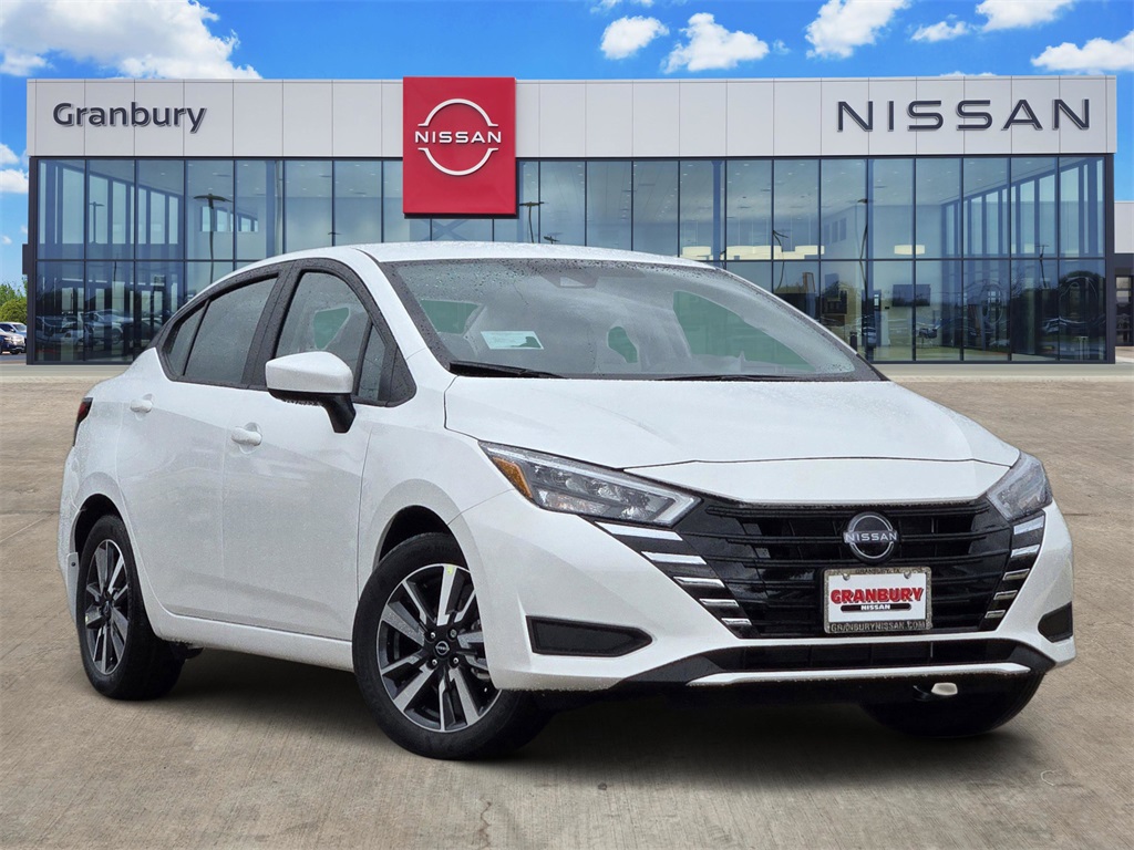 2025 Nissan Versa SV's photo