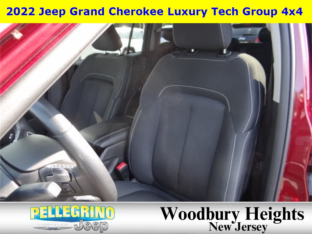 2022 Jeep Grand Cherokee Laredo photo 14