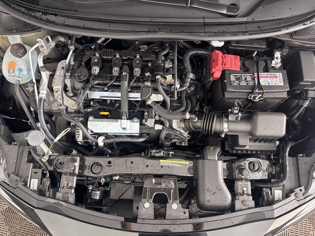2025 Nissan Versa 1.6 SR photo 23