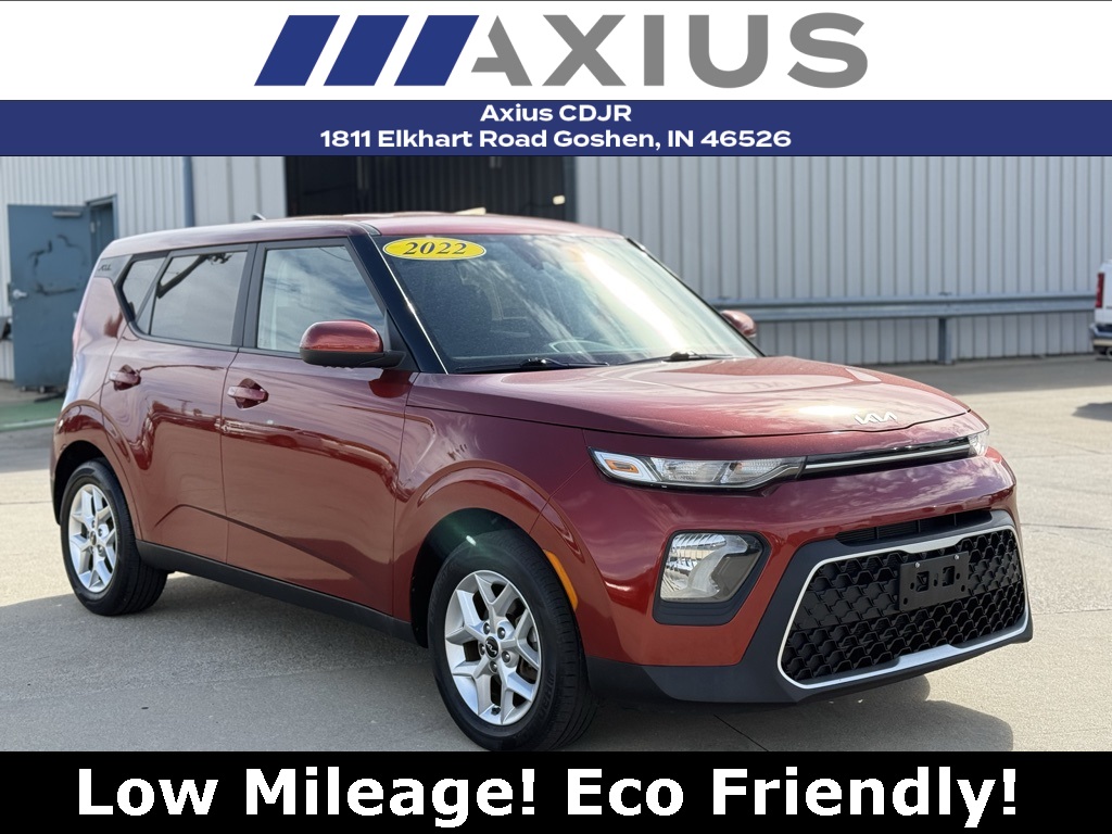 2022 Kia Soul LX's photo