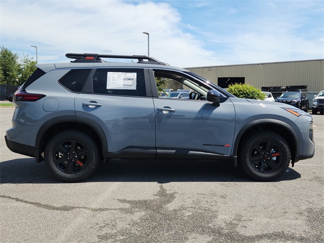 2026 Nissan Rogue SV photo 2
