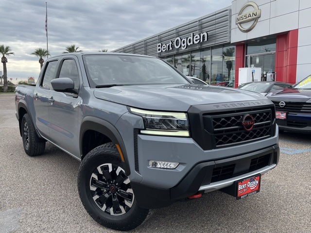 2024 Nissan Frontier PRO-X's photo