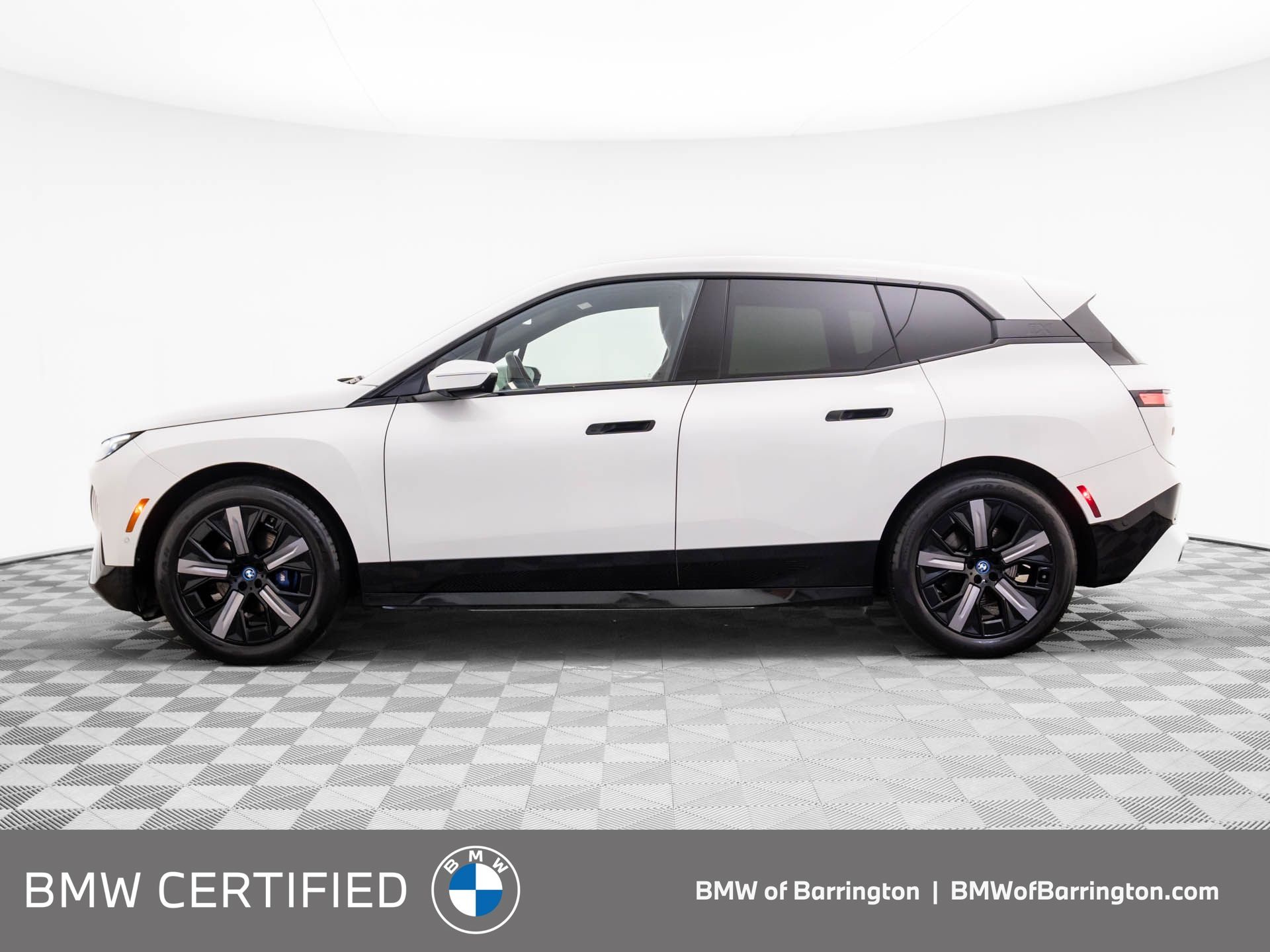 Certified 2023 BMW iX Base with VIN WB533CF01PCL48097 for sale in Barrington, IL
