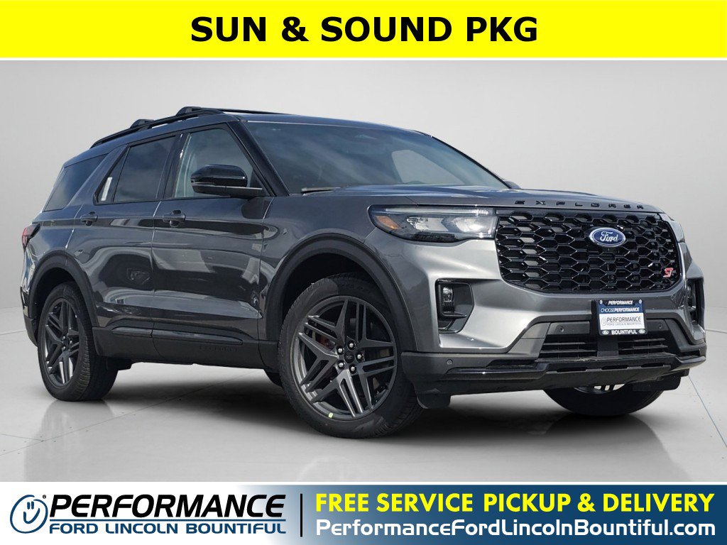 2025 Ford Explorer ST's photo