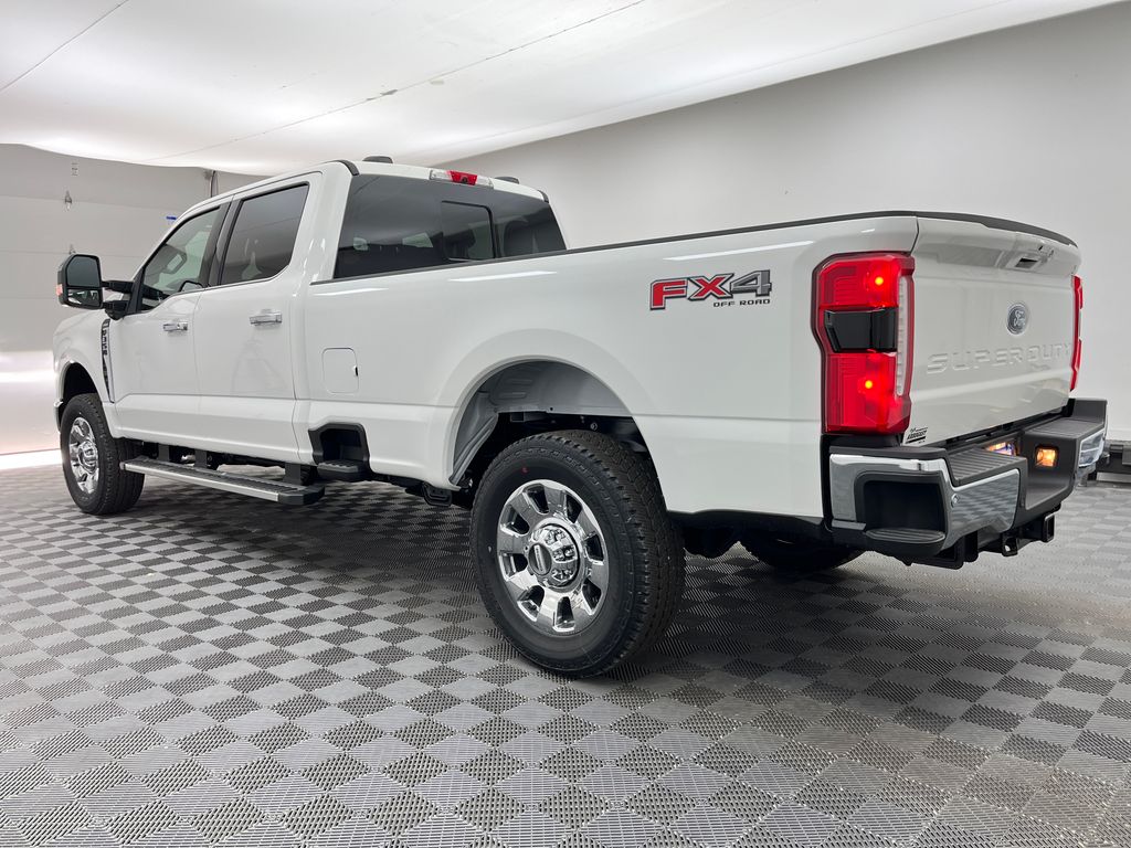 2026 Ford F-350 Lariat photo 5
