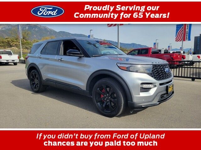 2022 Ford Explorer ST's photo