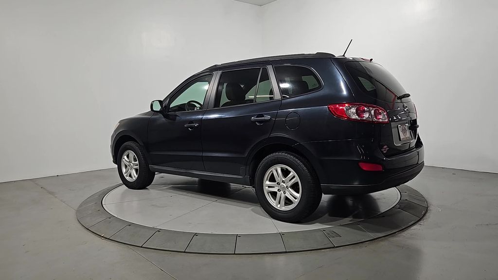 2011 Hyundai Santa Fe GLS photo 3