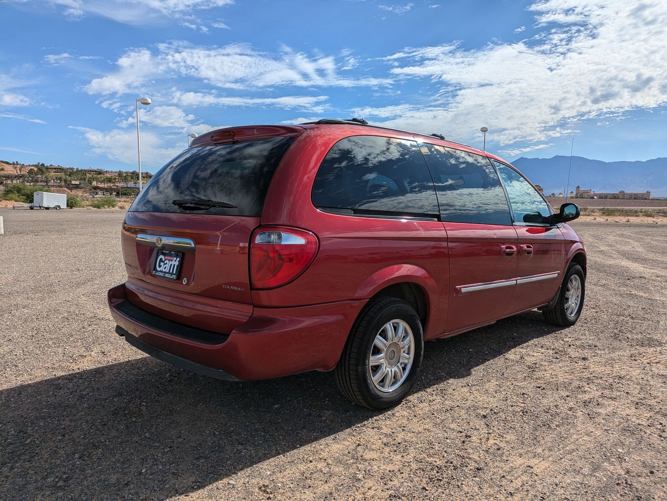 2006 Chrysler Town & Country Touring photo 3