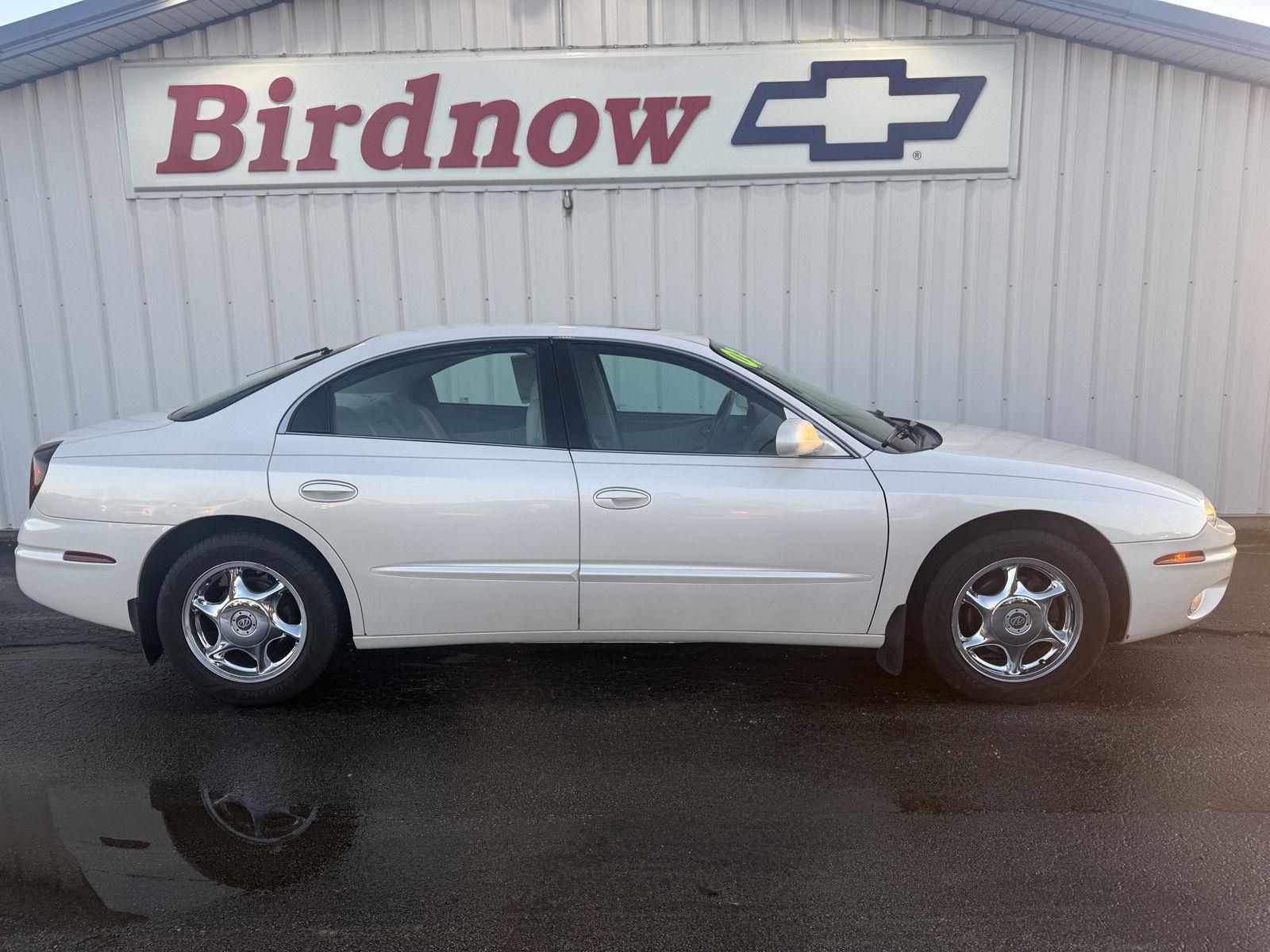 2003 Oldsmobile Aurora Base's photo