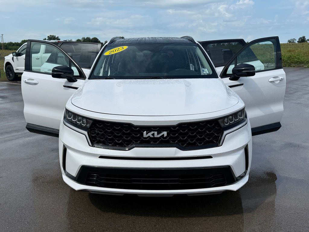 2023 Kia Sorento S photo 21