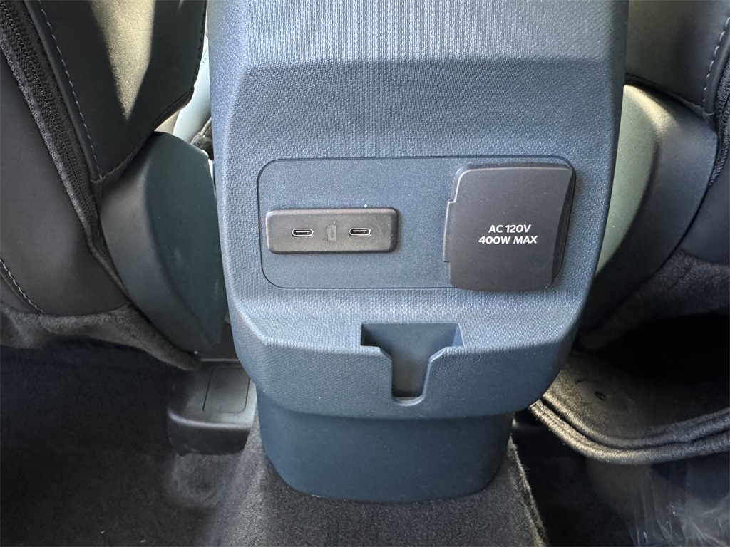 2025 Ford Maverick photo 37
