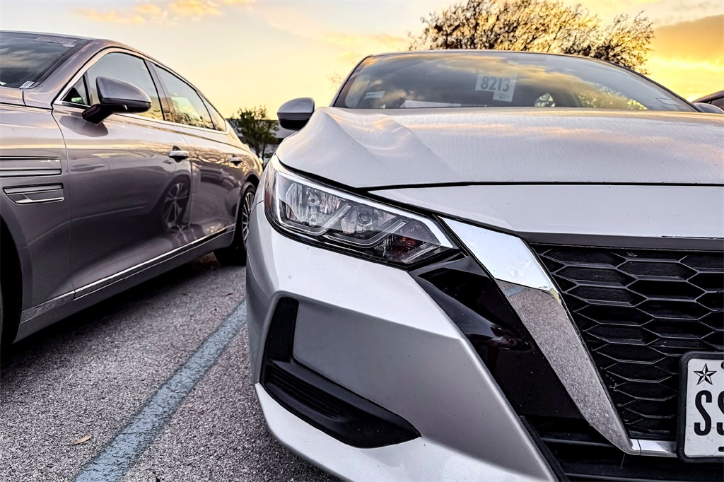 2022 Nissan Sentra SV photo 3