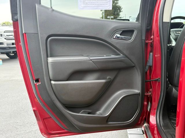 2017 Gmc Canyon SLT photo 32