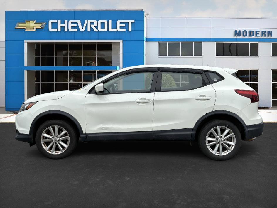 Used 2017 Nissan Rogue Sport S with VIN JN1BJ1CP8HW017077 for sale in Winston-Salem, NC