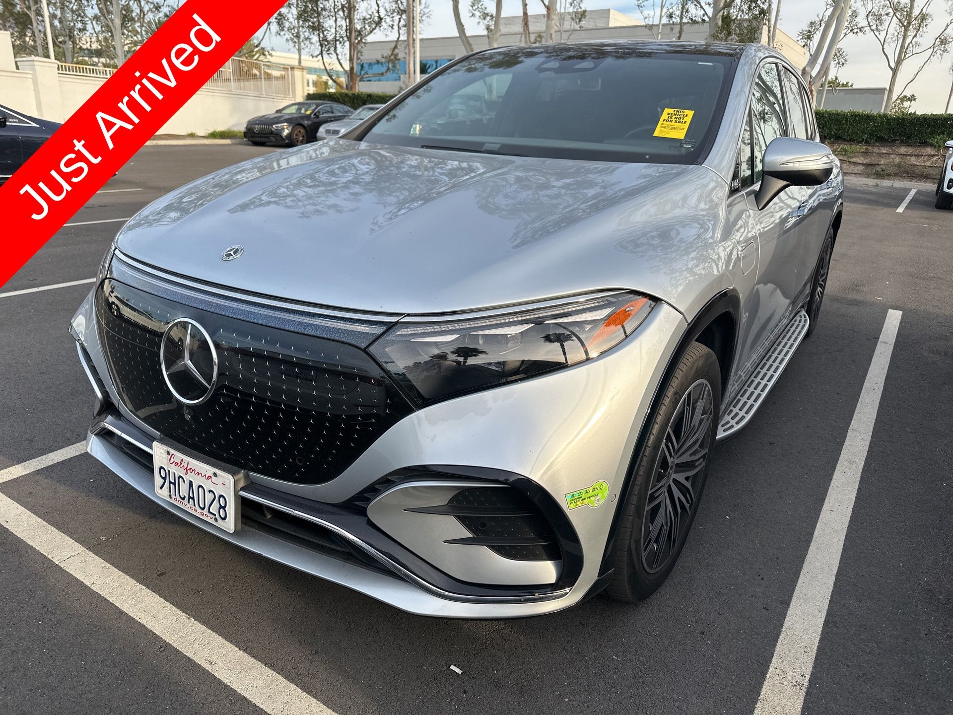 2023 Mercedes-Benz EQS SUV Base's photo