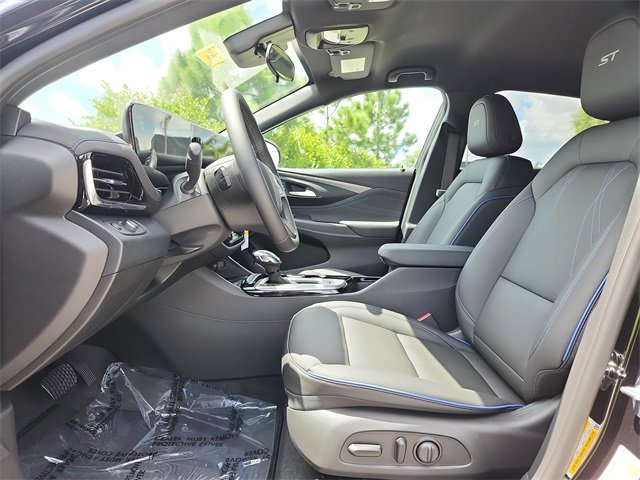 2025 Buick Envista ST photo 16