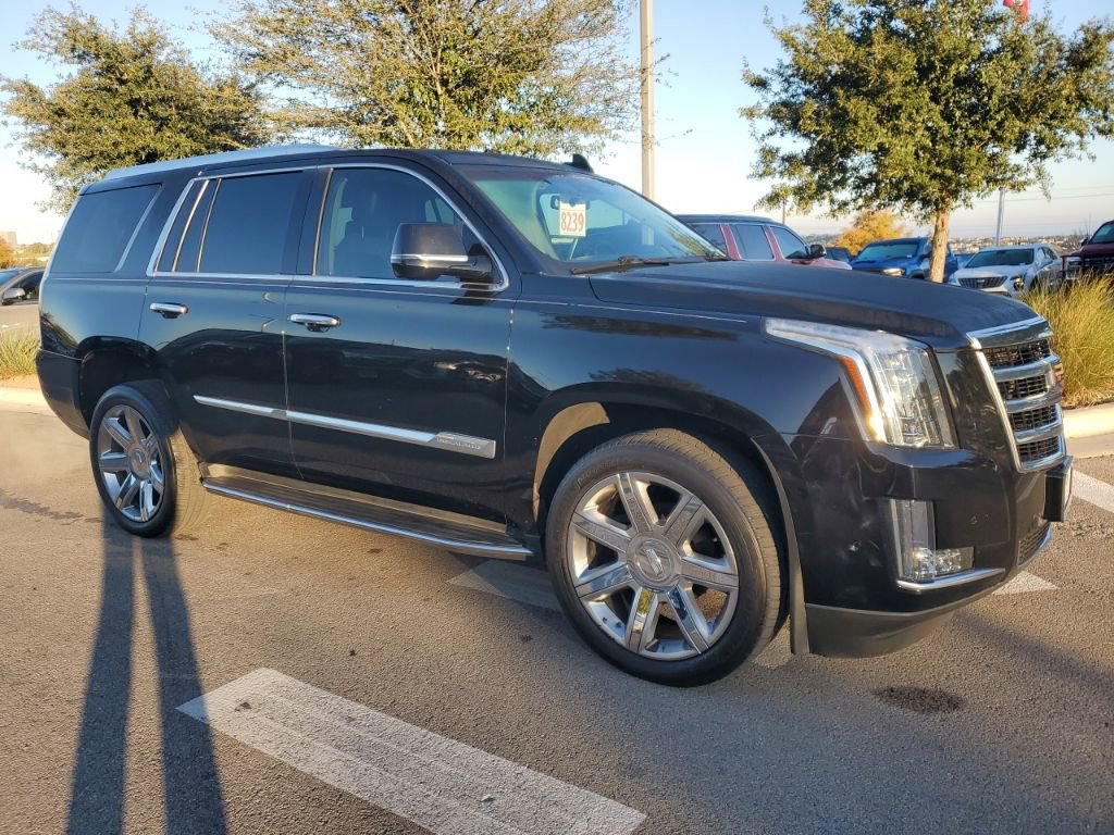 2020 Cadillac Escalade Luxury's photo