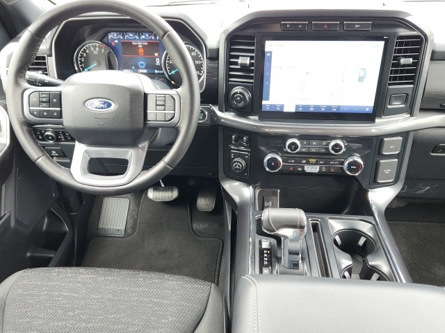 2023 Ford F-150 XLT photo 16