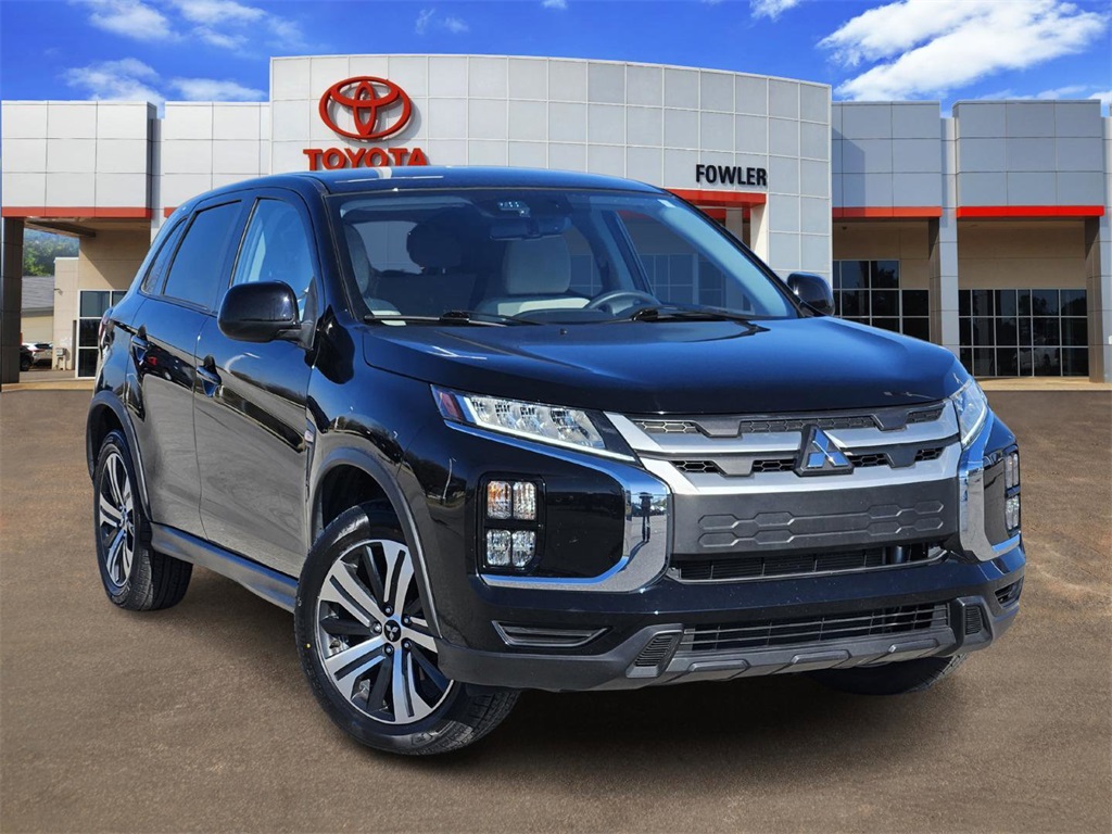 2021 Mitsubishi Outlander Sport ES's photo