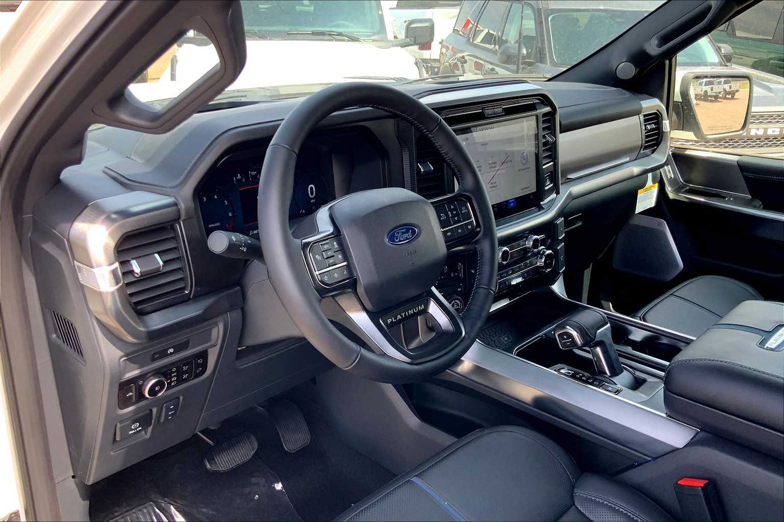 2025 Ford F-150 Platinum photo 8