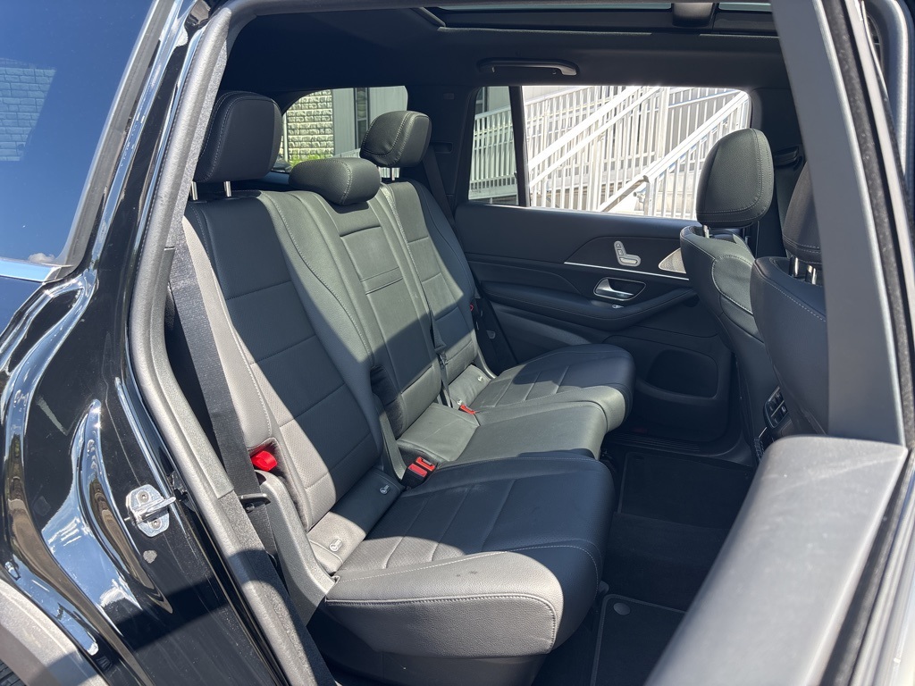 2025 Mercedes Benz GLS 450 4MATIC photo 14