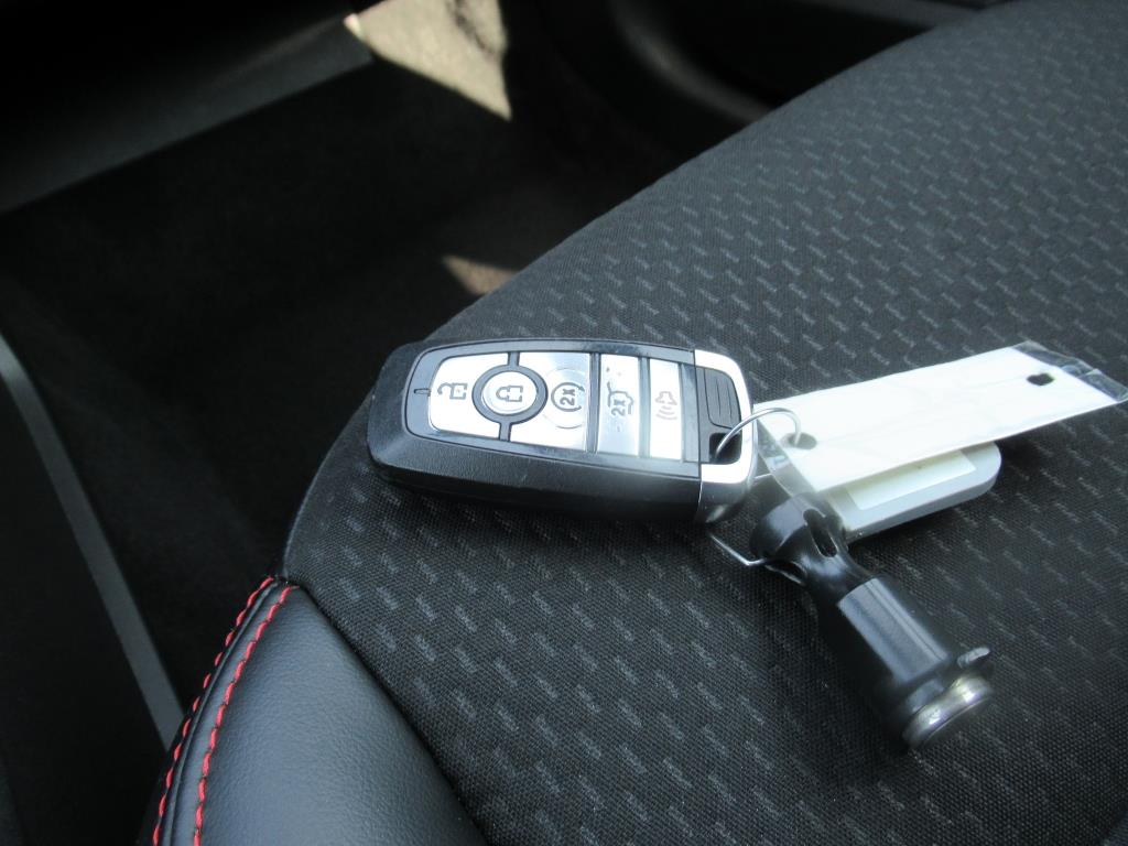 2024 Ford Escape ST-Line photo 32