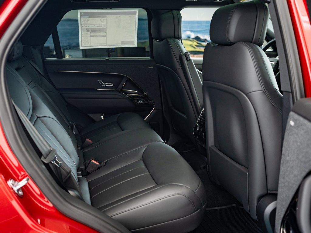 2025 Land Rover Range Rover Sport SE photo 31