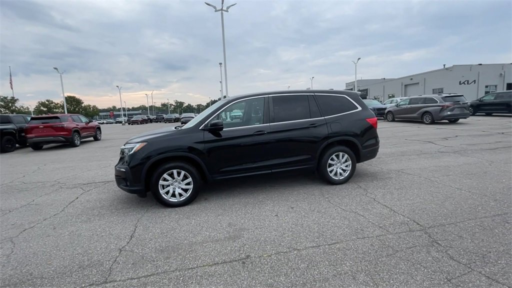 2020 Honda Pilot LX photo 3