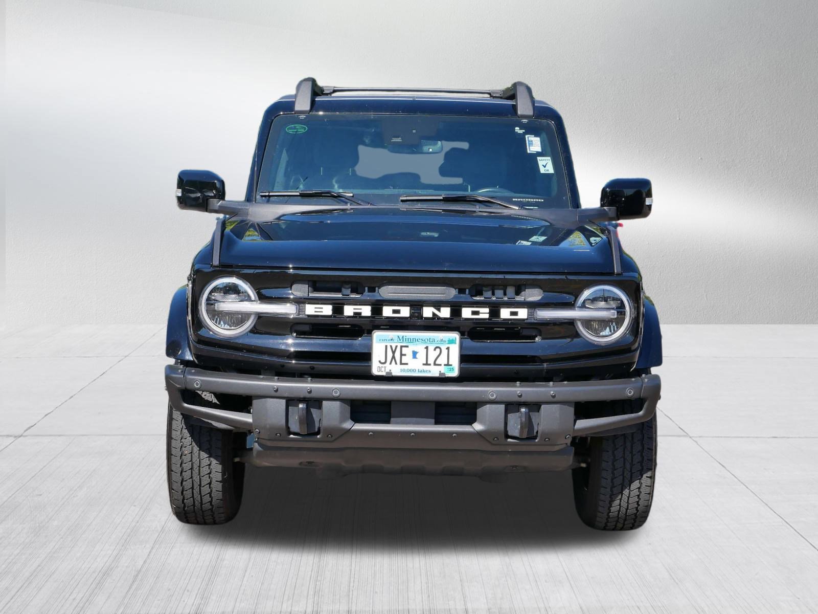 2022 Ford Bronco Outer Banks photo 2