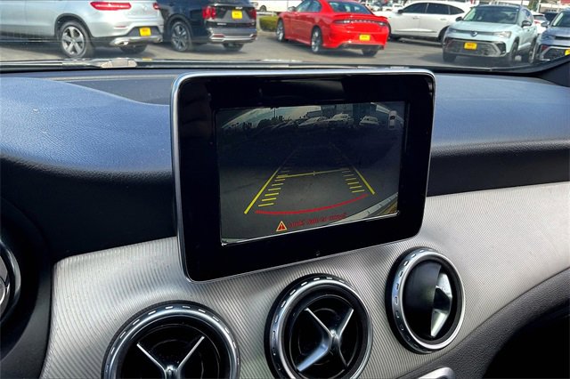 2016 Mercedes Benz GLA 250 photo 13