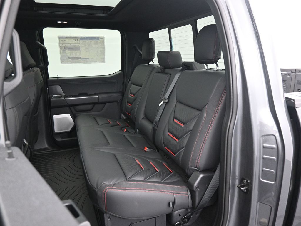 2025 Ford F-150 Lariat photo 24
