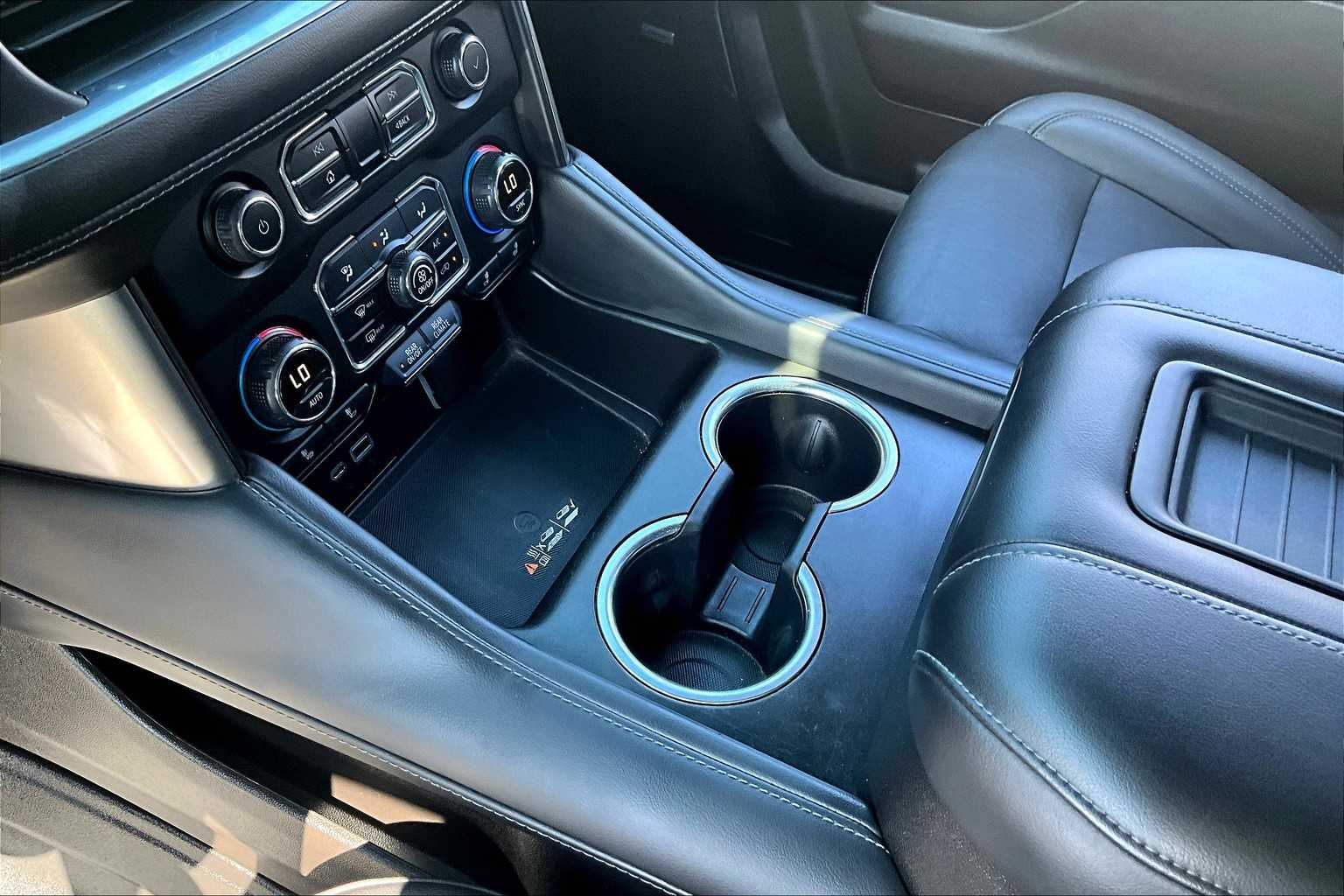 2021 Chevrolet Tahoe LT photo 13