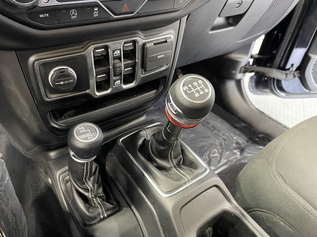 2022 Jeep Gladiator Overland photo 6