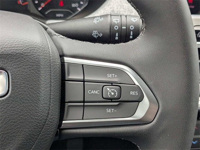 2024 Jeep Compass Latitude photo 25
