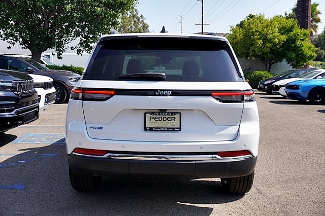 2023 Jeep Cherokee 4xe photo 10